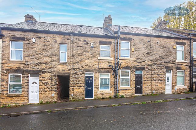 2 bed property, in Bradley Street, £210,000