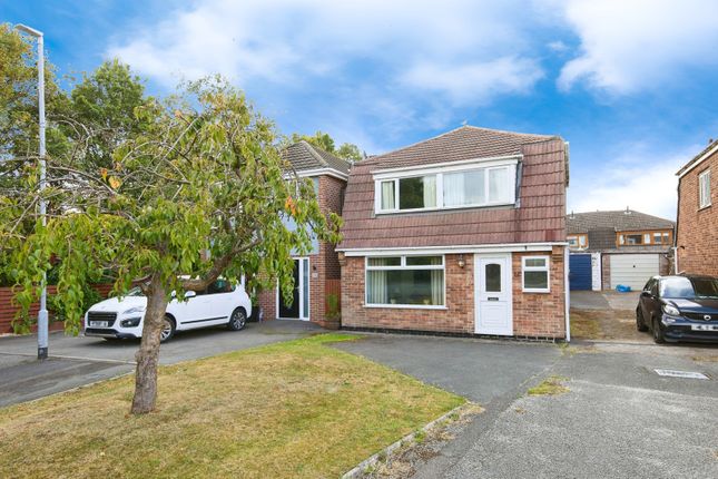 3 bed property, in Lovatt Close, £230,000