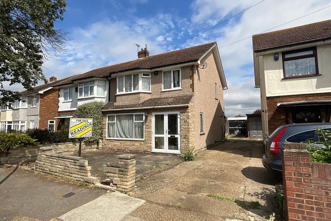3 bed property, in Simpson Road, £425,000