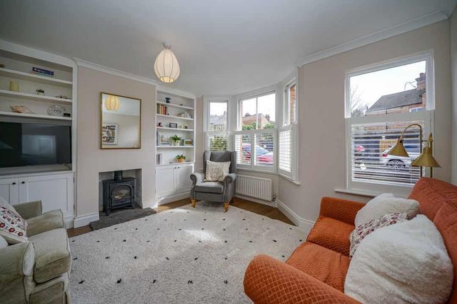 3 bed property, in Kimberley Road, £775,000