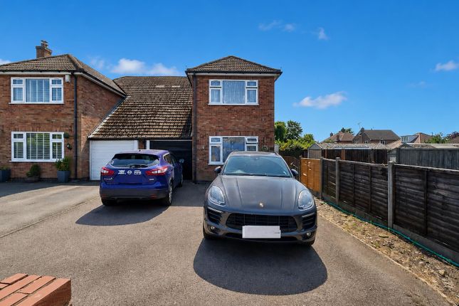 3 bed property, in Elwell Avenue, £240,000