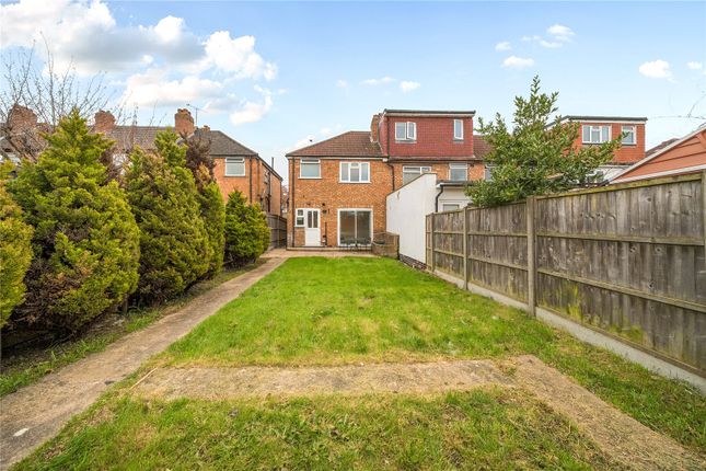 3 bed property, in Barmouth Avenue, £575,000