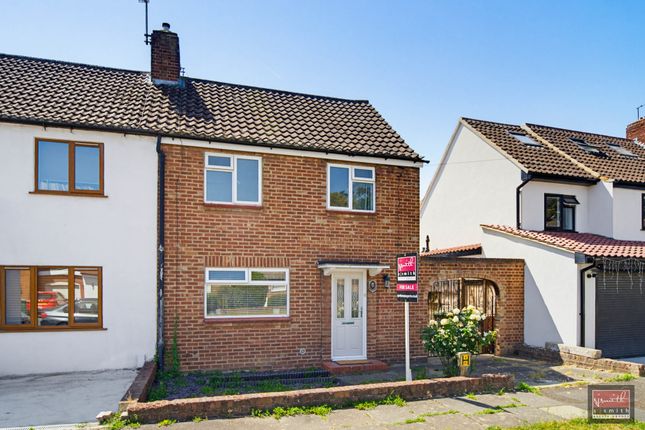 2 bed property, in Beverley Road, £475,000