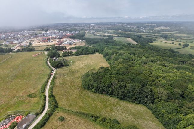 Land, in Worsham Lane, £45,000