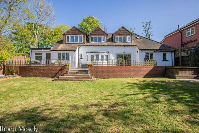 4 bed property, in Lebanon Gardens, £800,000