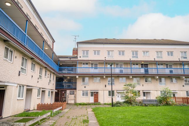 2 bed property, in Norman Crescent, £249,950
