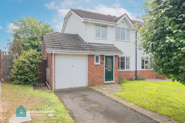 3 bed property, in York Close, £365,000
