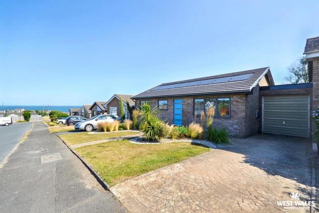 3 bed property, in Heol Y Graig, £400,000