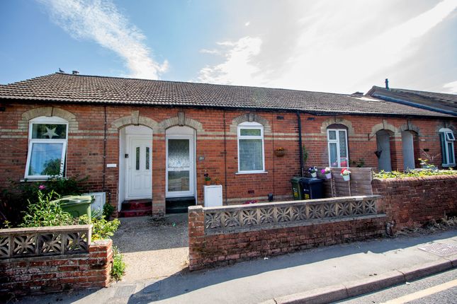1 bed property, in Stoughton Road, £260,000