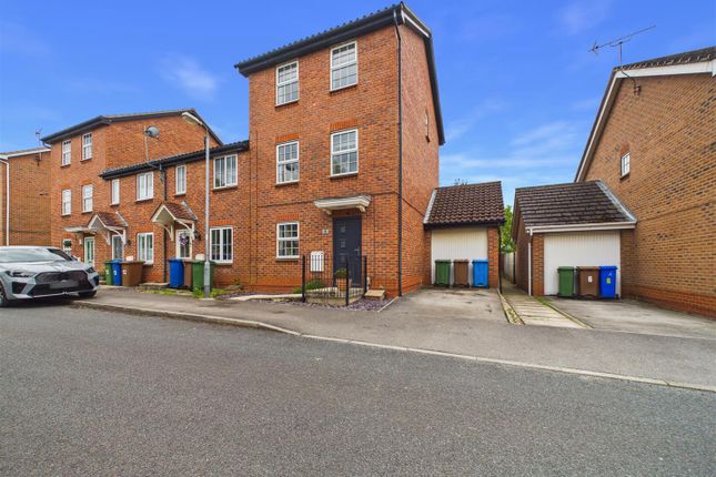 4 bed property, in Meden Avenue, £240,000