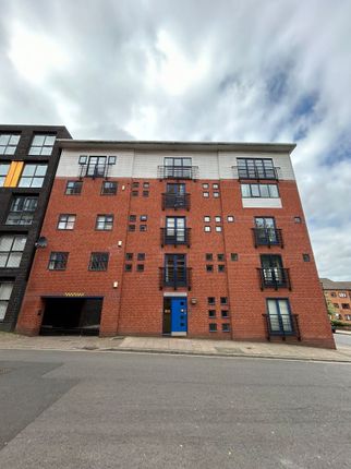 2 bed property, in Flat 2, £100,000