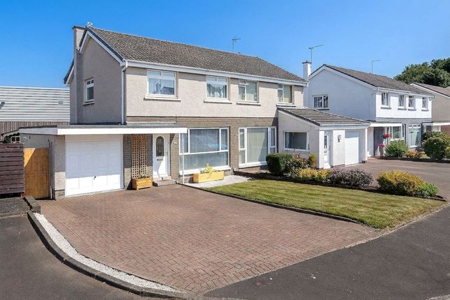 3 bed property, in Belsyde Court, £315,000