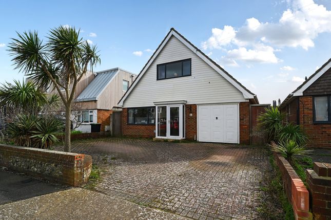 3 bed property, in The Meadway, £675,000