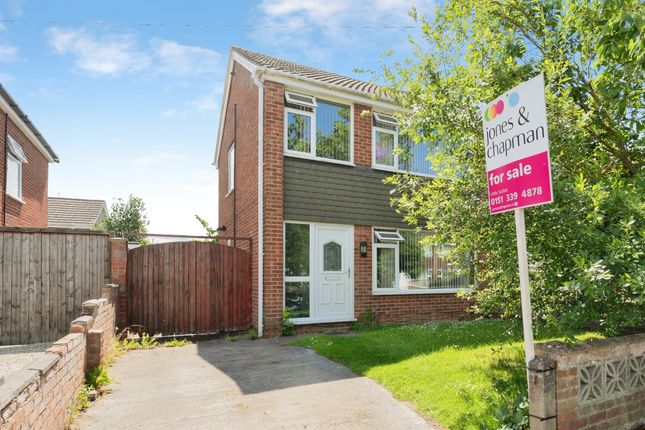 3 bed property, in Summertrees Road, £210,000