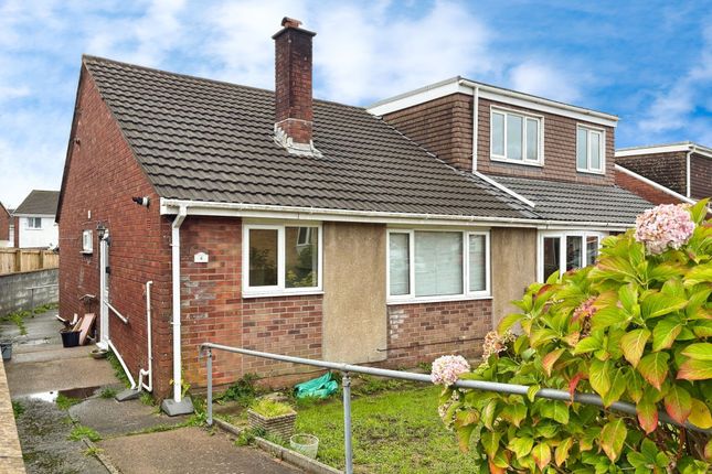 2 bed property, in Brookside Close, £165,000