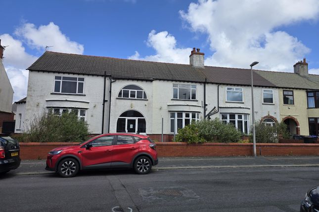 14 bed property, in 19-21 Boscombe Road, £100,000