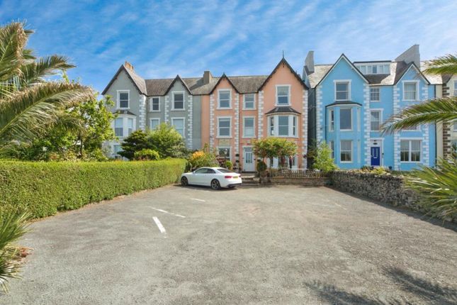 7 bed property, in Promenade, £625,000