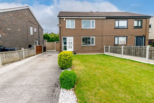 3 bed property, in Garth Walk, £340,000