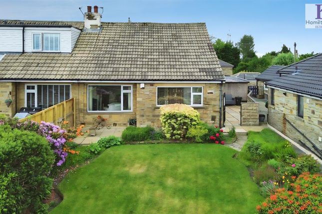 2 bed property, in Hud Hill, £260,000
