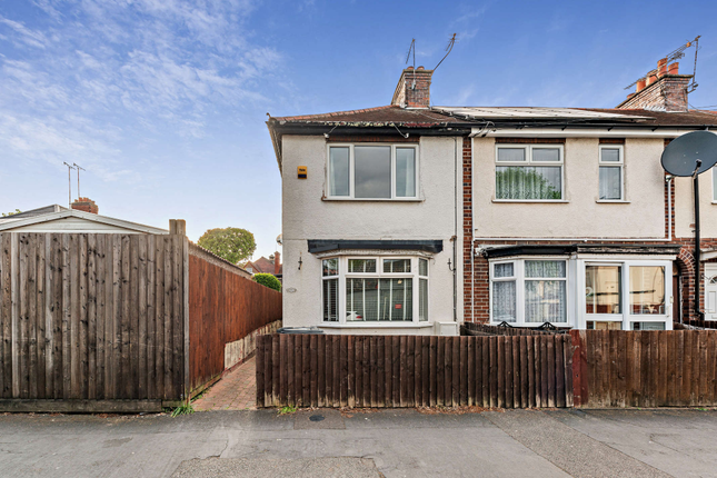 2 bed property, in Bentley Road, £160,000