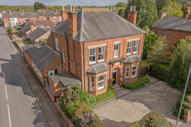 5 bed property, in Leicester Road, £895,000