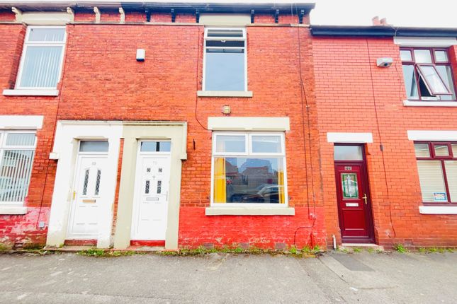 2 bed property, in Roebuck Street, £150,000