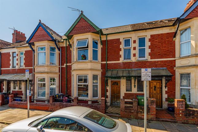3 bed property, in Cosmeston Street, £300,000