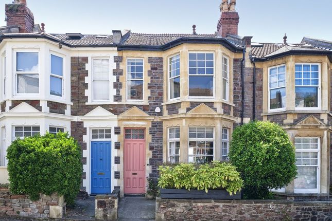 5 bed property, in St. Edwards Road, £900,000