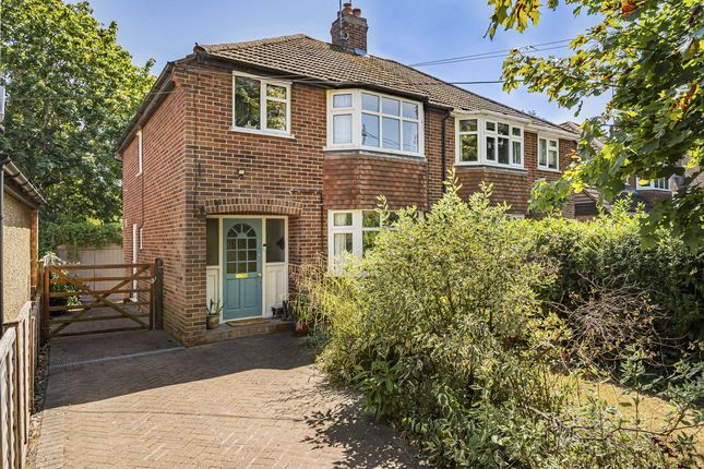 3 bed property, in Old Bath Road, £550,000