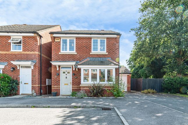 3 bed property, in Kestrels Mead, £475,000