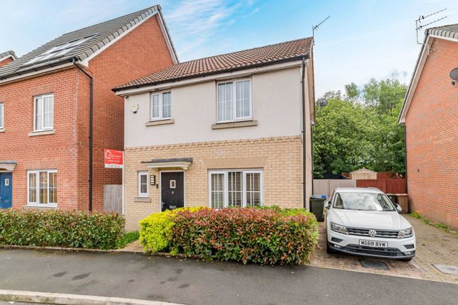 3 bed property, in Fustian Avenue, £250,000