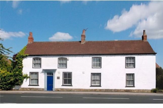 4 bed property, in Main Street, £650,000