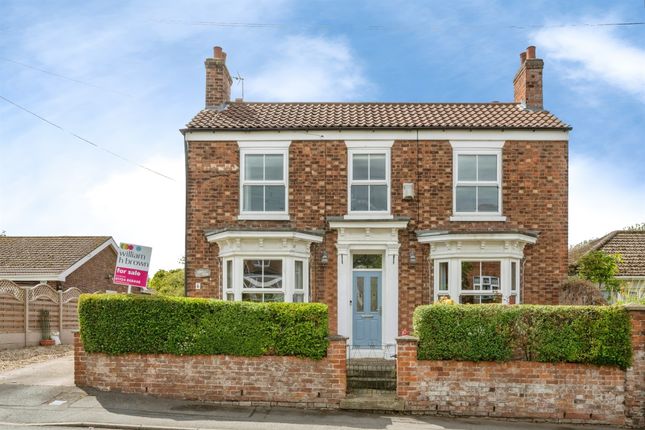 4 bed property, in Eastfield Road, £400,000