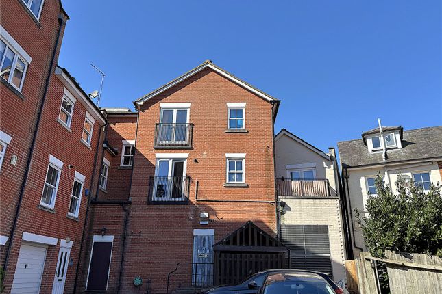 1 bed property, in Riverside Place, £159,950