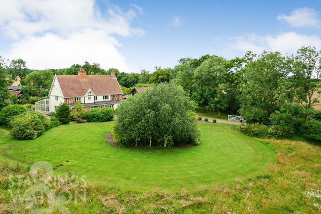 5 bed property, in Semere Green, £950,000