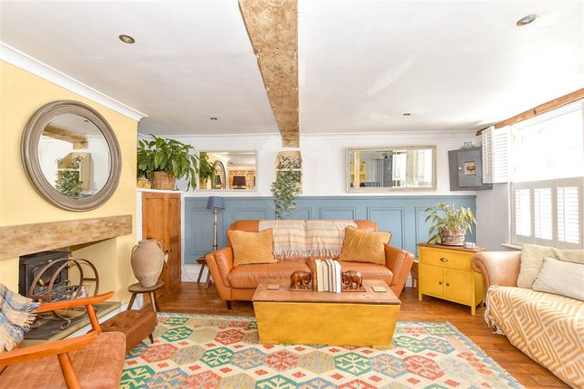 4 bed property, in Tarrant Street, £800,000