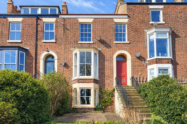 6 bed property, in Esk Terrace, £360,000