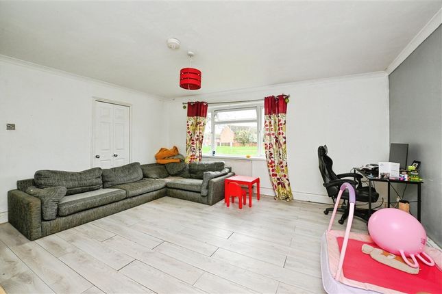 2 bed property, in Five Elms, £80,000