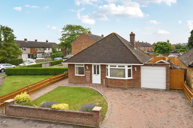2 bed property, in Pix Road, £400,000