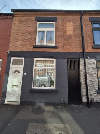 5 bed property, in Asfordby Street, £550,000