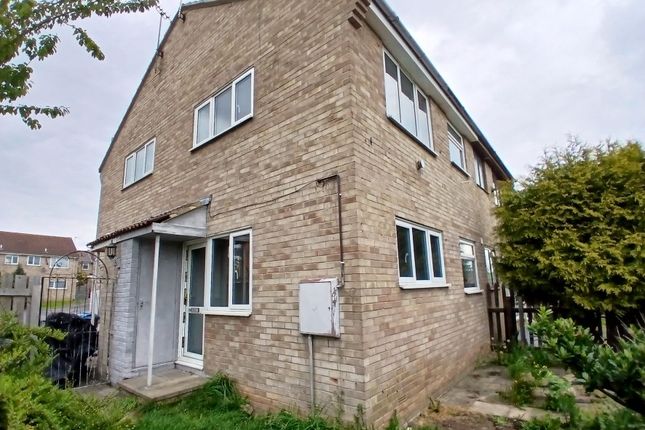 1 bed property, in 114 Valley Road, £65,000