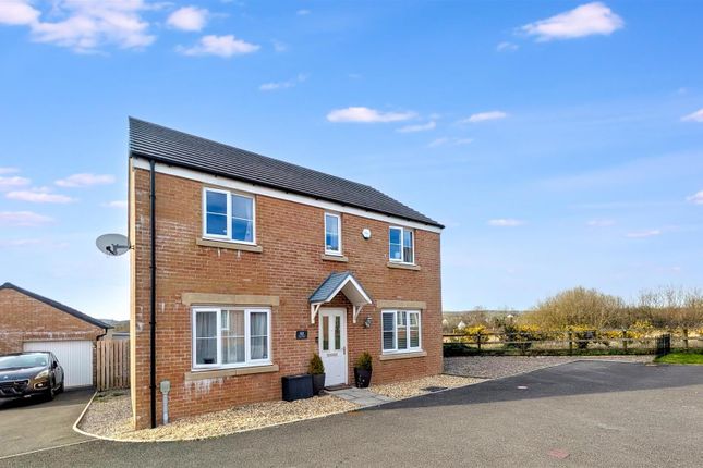 4 bed property, in Heol Y Plas, £275,000
