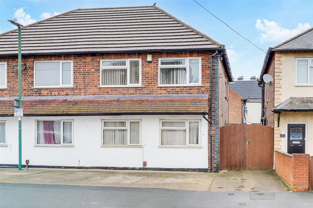 5 bed property, in Marlborough Street, £180,000