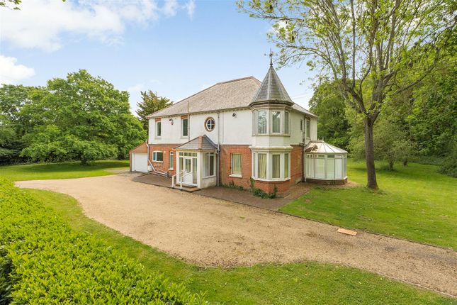 5 bed property, in Willow Road, £975,000