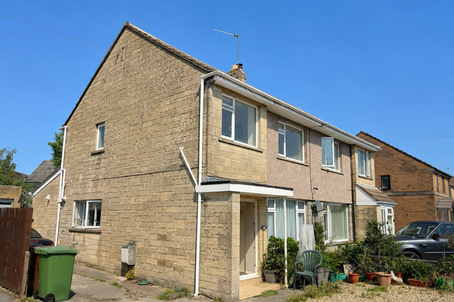 1 bed property, in Delmore Road, £135,000