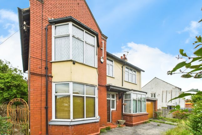 4 bed property, in Whelley, £400,000