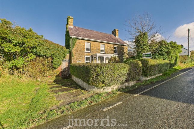 Studio, in Aberporth, £279,950