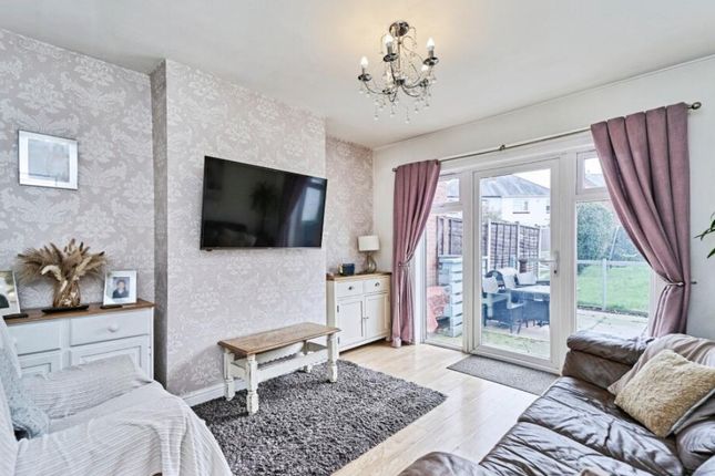 3 bed property, in Trysull Road, £269,950