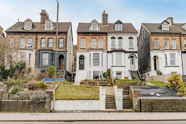 3 bed property, in Folkestone Road, £275,000