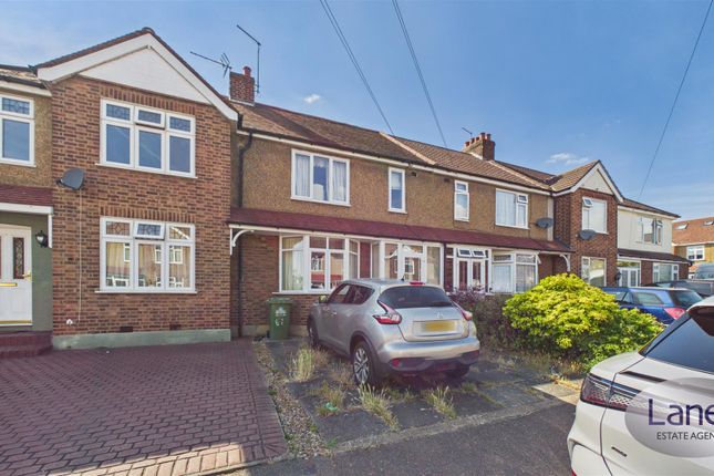 3 bed property, in Brookfield Gardens, £450,000